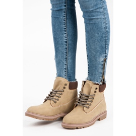 Vices New Collection cacciatori di pelli beige 2