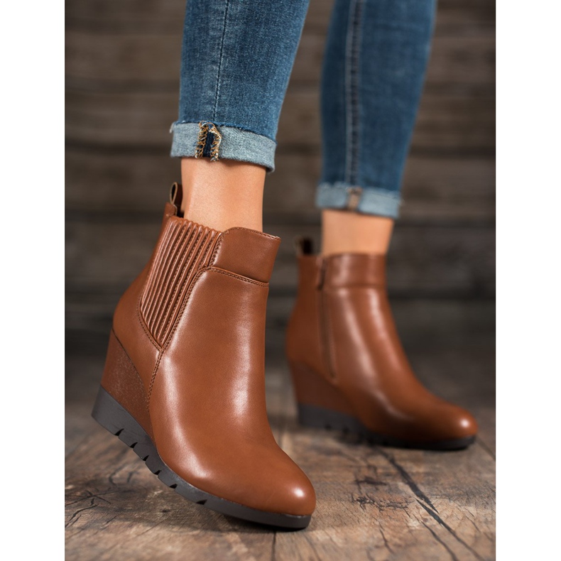 SHELOVET Stivali con zeppa marrone 1