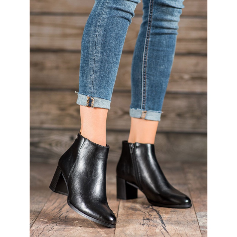 Stivali su un post VINCEZA nero 2