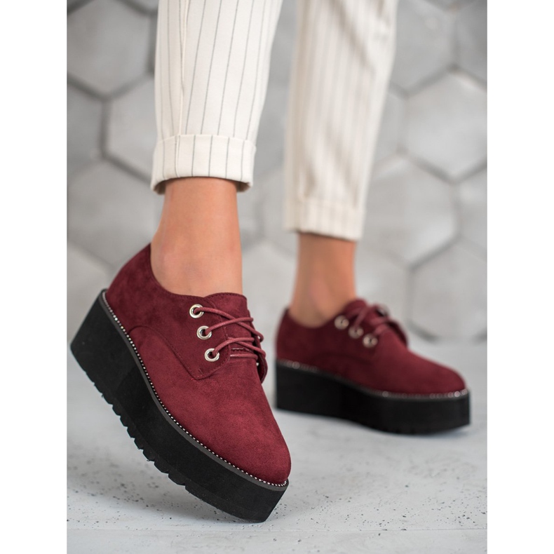 SHELOVET Scarpe in camoscio sulla piattaforma rosso 1