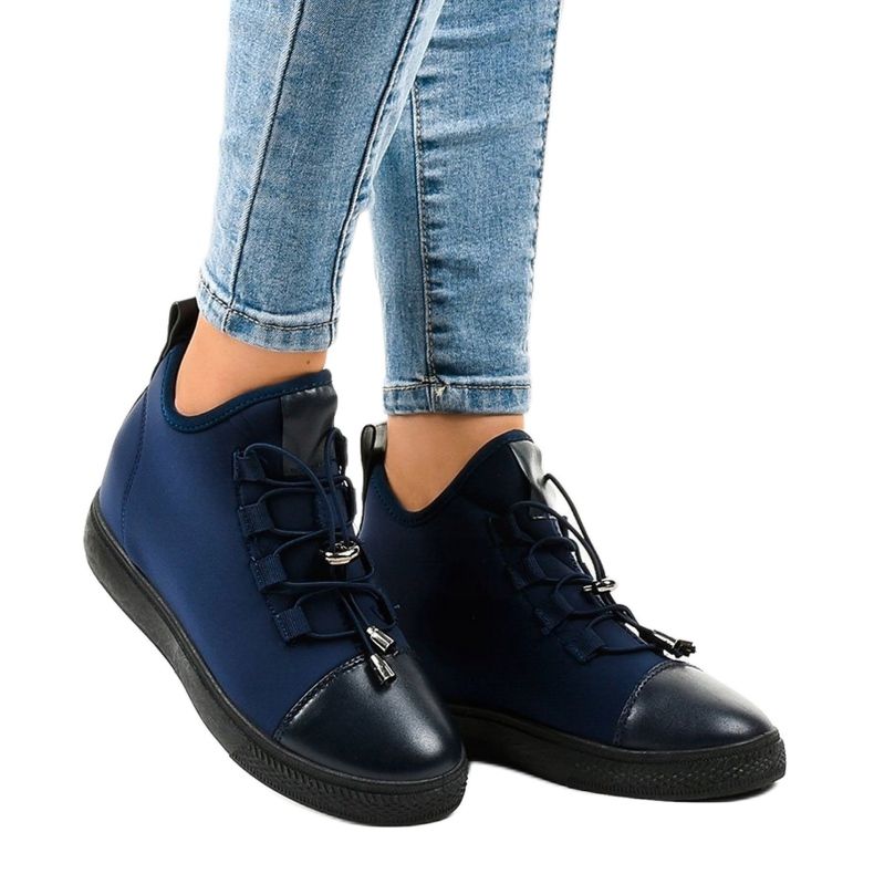 Sneakers alte blu navy isolate con zeppa XY-35 1