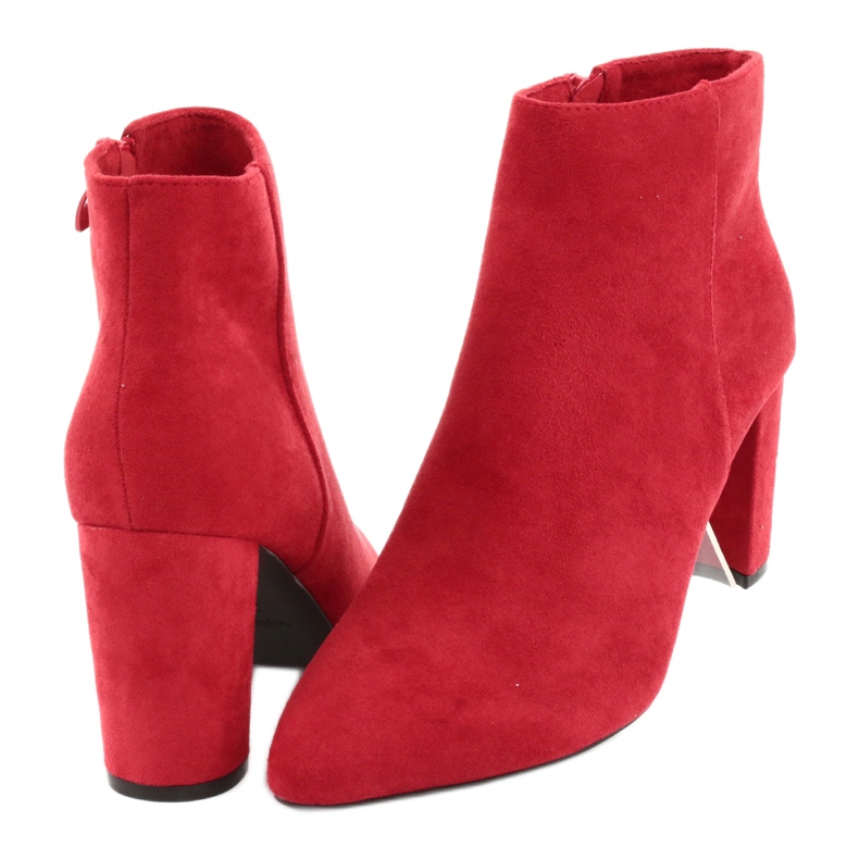 Stivali sul palo di Sergio Leone 548 rosso 4