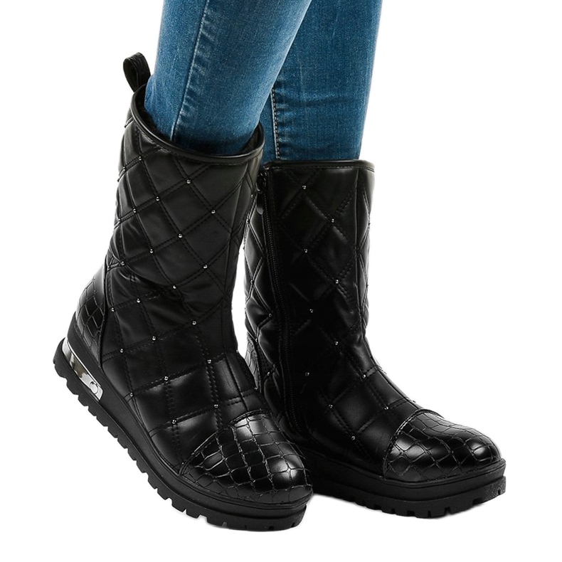 Stivaletti bassi da donna neri con borchie B9016-1 nero 1