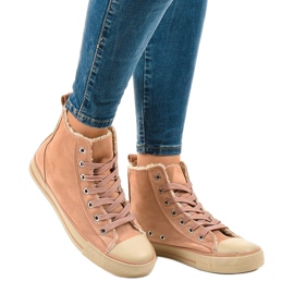 Sneakers isolate rosa T-040 nero 1