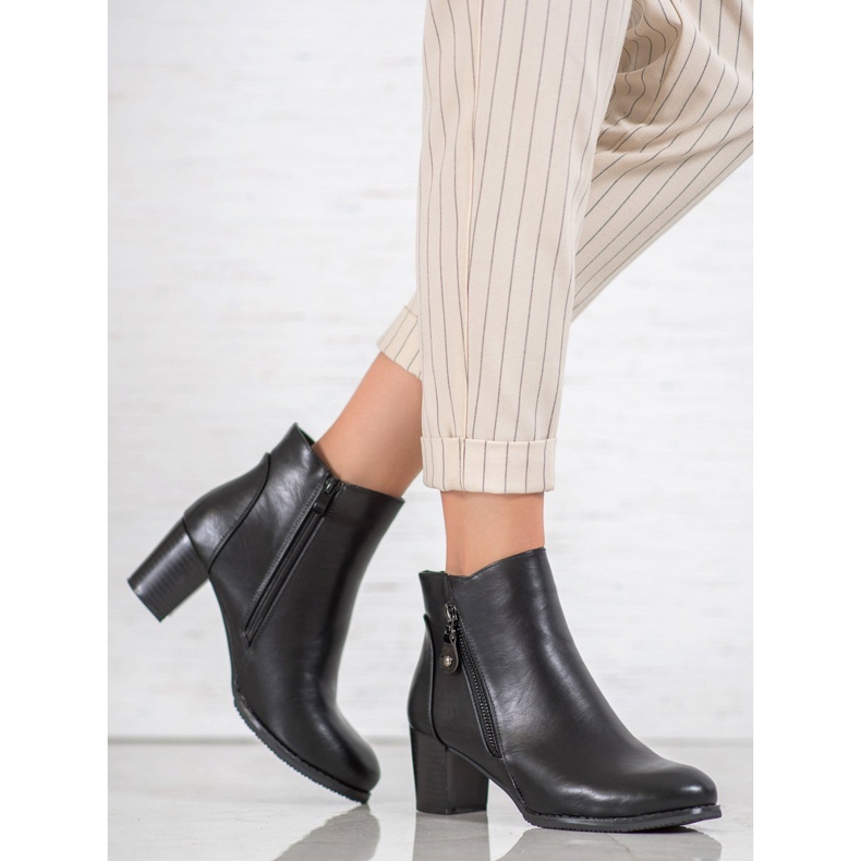 J. Star Stivali caldi sul post nero 2