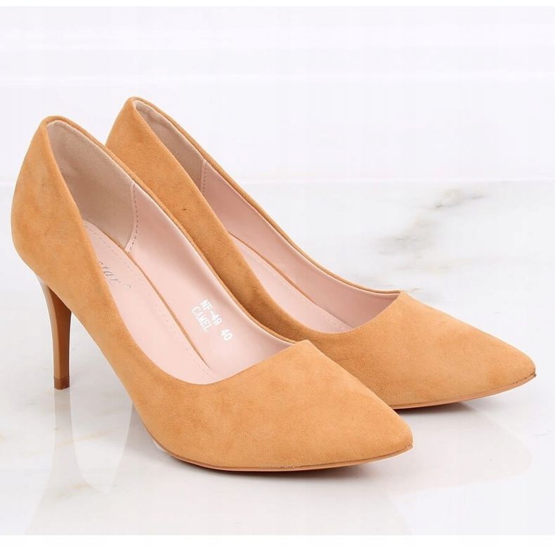 Décolleté su un comodo tacco cammello NF-49P Camel giallo 1