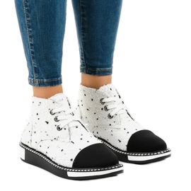 Stivali stringati bianchi TS1811 bianco 1