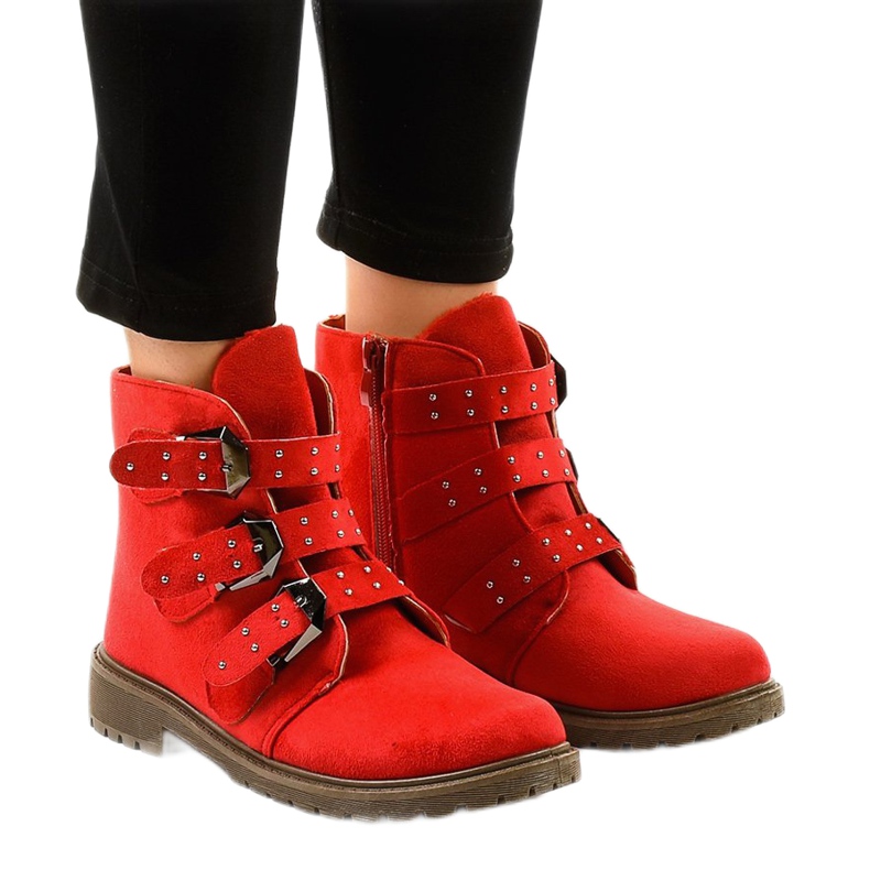 Stivaletti bassi in camoscio rosso con fibbie TL95-4 1