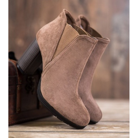 SHELOVET Stivali slip-on su un palo marrone 1