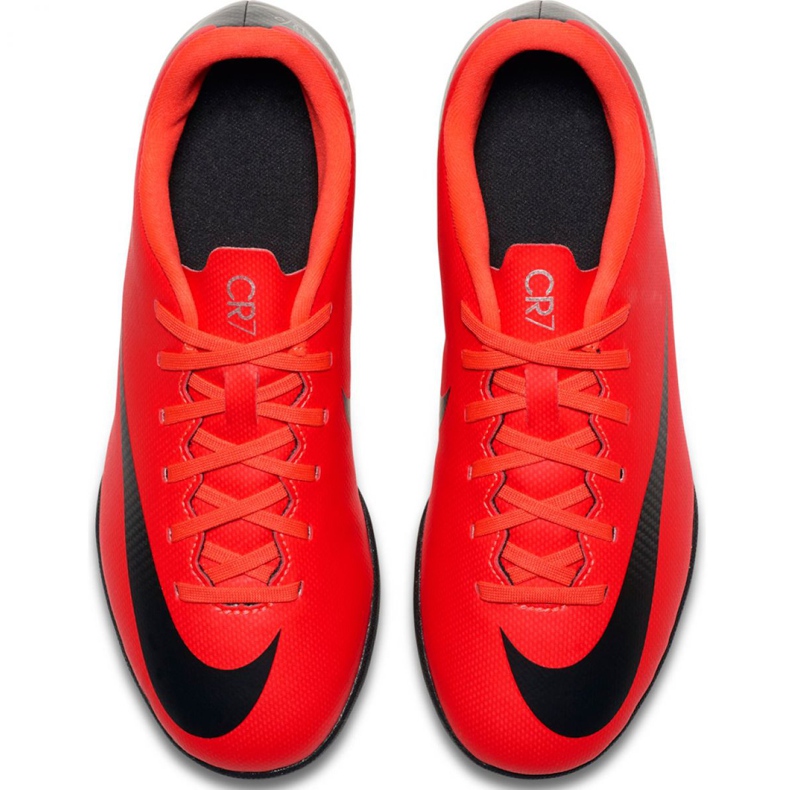 Scarpa da calcio Nike Mercurial Vapor X 12 Club Gs CR7 Tf Jr AJ3106 600 multicolore rosso 2