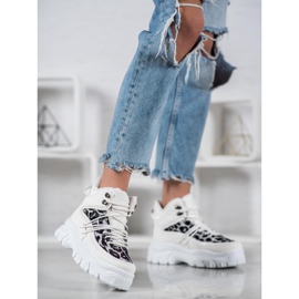 SHELOVET Sneakers con stampa leopardata bianca 1