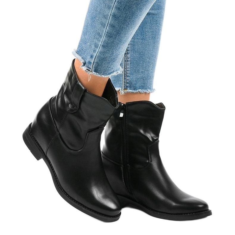 Stivali da cowboy isolati neri G-7607 nero 1