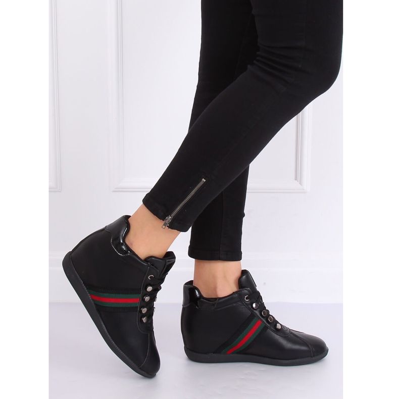 Scarpe nere su zeppa nascosta K1833909 Negro nero 1