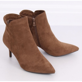Stivali marroni su un tacco basso K1906806 Taupe marrone 2