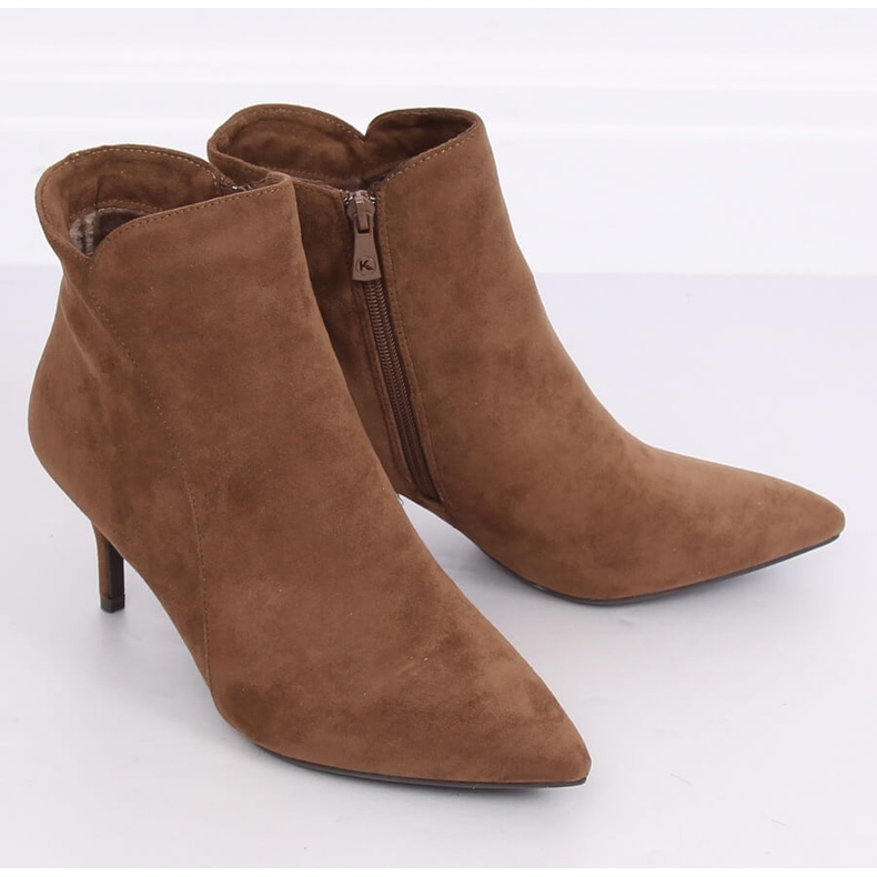 Stivali marroni su un tacco basso K1906806 Taupe marrone 2