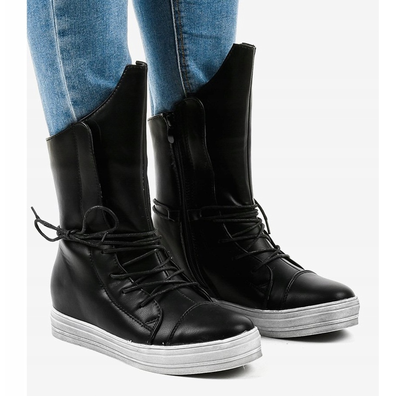 Sneakers nere, stivali isolati HX5187-3 nero 1