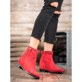Ideal Shoes Stivali da cowboy caldi con jet rosso 1