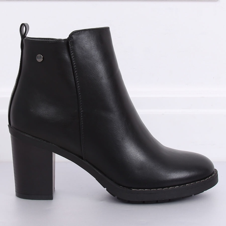 Stivali neri con tacco alto BM-9077 Nero 1