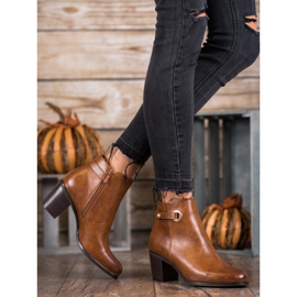Ideal Shoes Stivali classici in ecopelle marrone 1