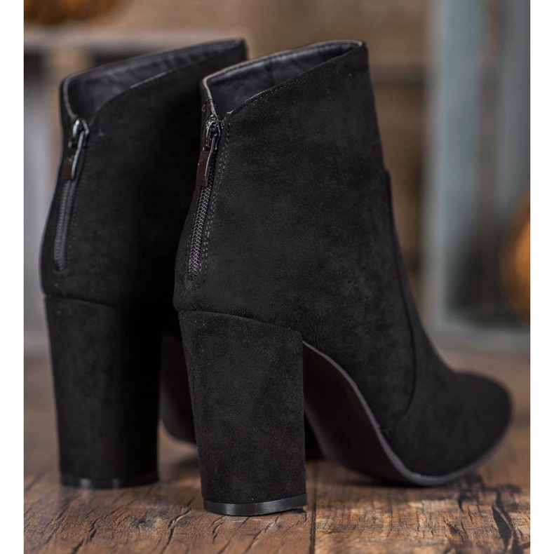 Ideal Shoes Stivali classici su un post nero 2