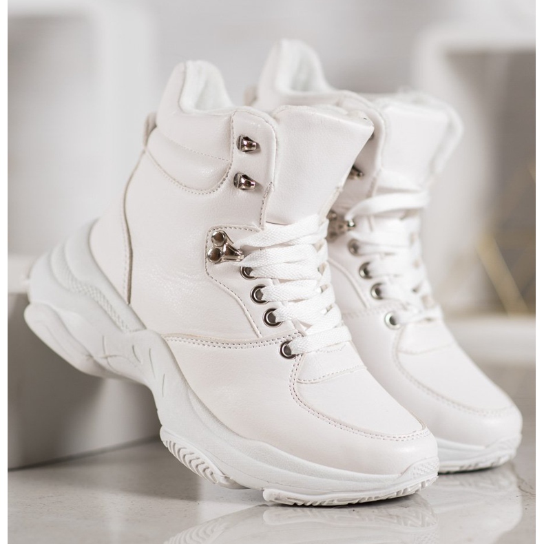Ideal Shoes Sneakers in ecopelle bianca 1