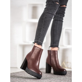 Small Swan Stivali marroni sulla piattaforma marrone 2