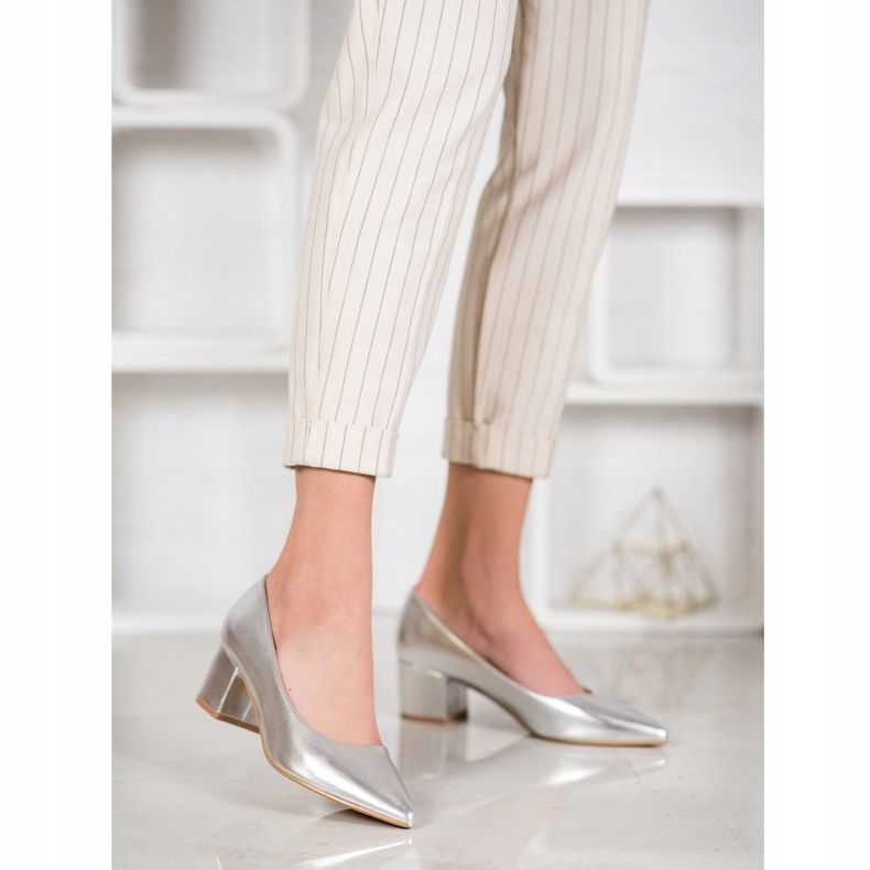 Ideal Shoes Décolleté argento alla moda grigio 2