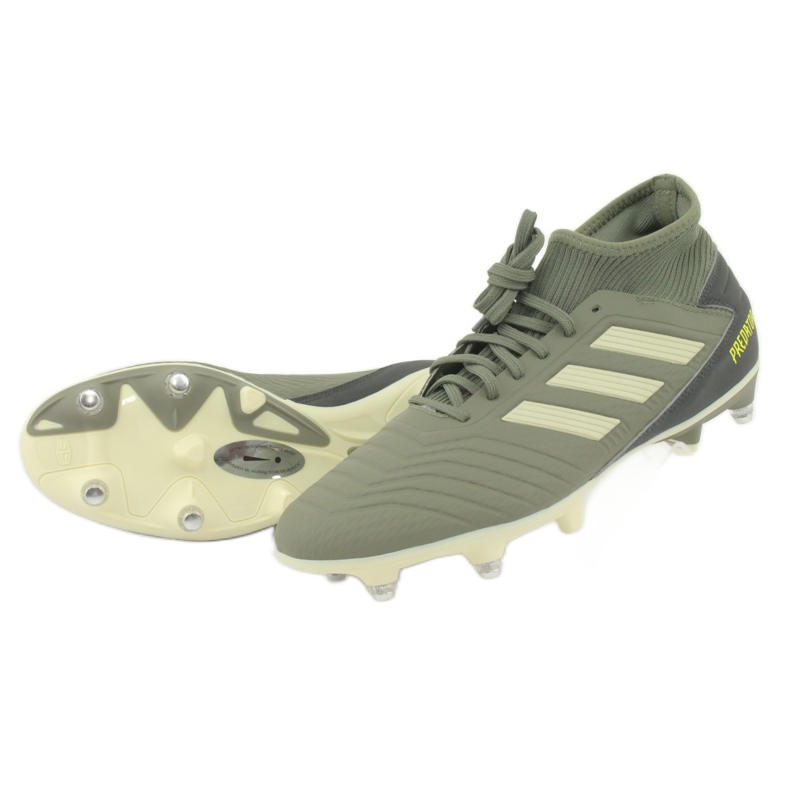 Scarpe da calcio Adidas Predator 19.3 Sg M EG2830 verde 4