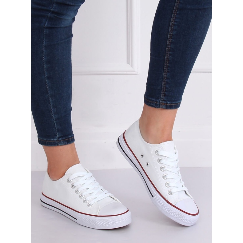 Sneakers classiche da donna bianche 7050Y White bianco 1