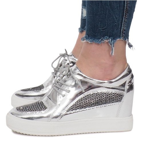 Sneakers traforate laccate argento Adele grigio 1