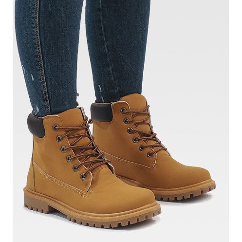 B788 Trappers in legno giallo 1