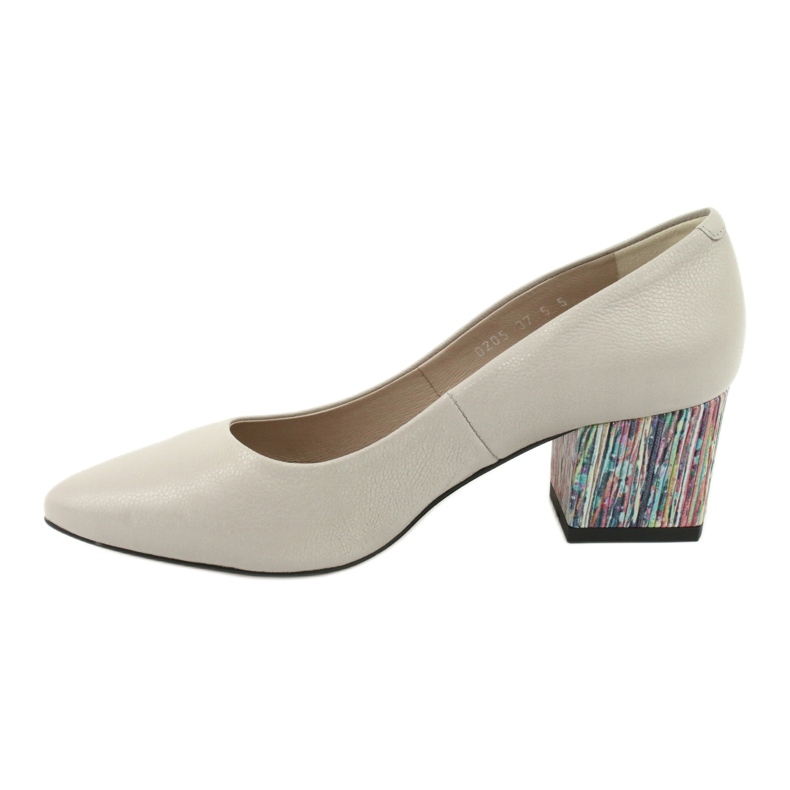 Kaniowski pompa su un tallone decorativo 0205 beige 2
