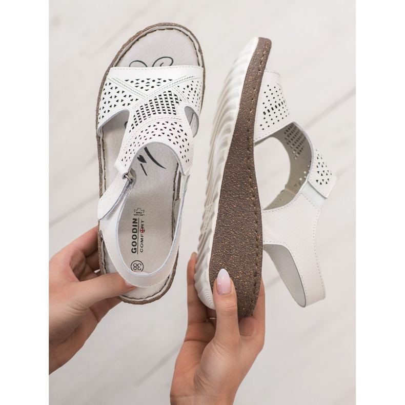 Goodin Sandali con zeppa traforati bianco 2