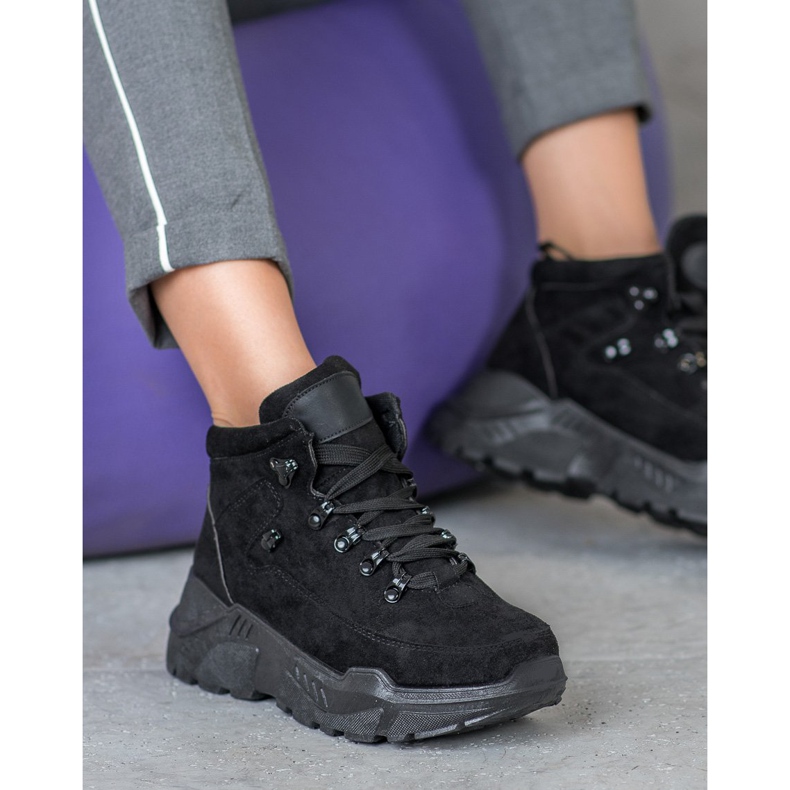 Queentina Sneakers in pelle scamosciata nero 2
