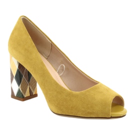 Décolleté in camoscio Sergio Leone PB135 giallo 1