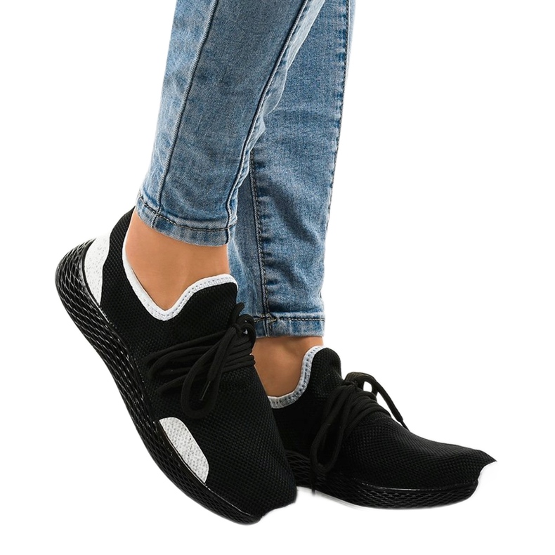 Scarpe sportive da donna nere B-6851 nero 2