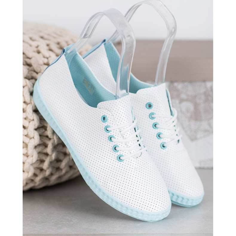 SHELOVET Sneakers leggere traforate bianco 1