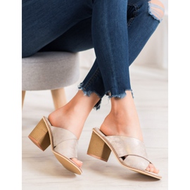 Sergio Leone Pantofole d'oro al bar 1