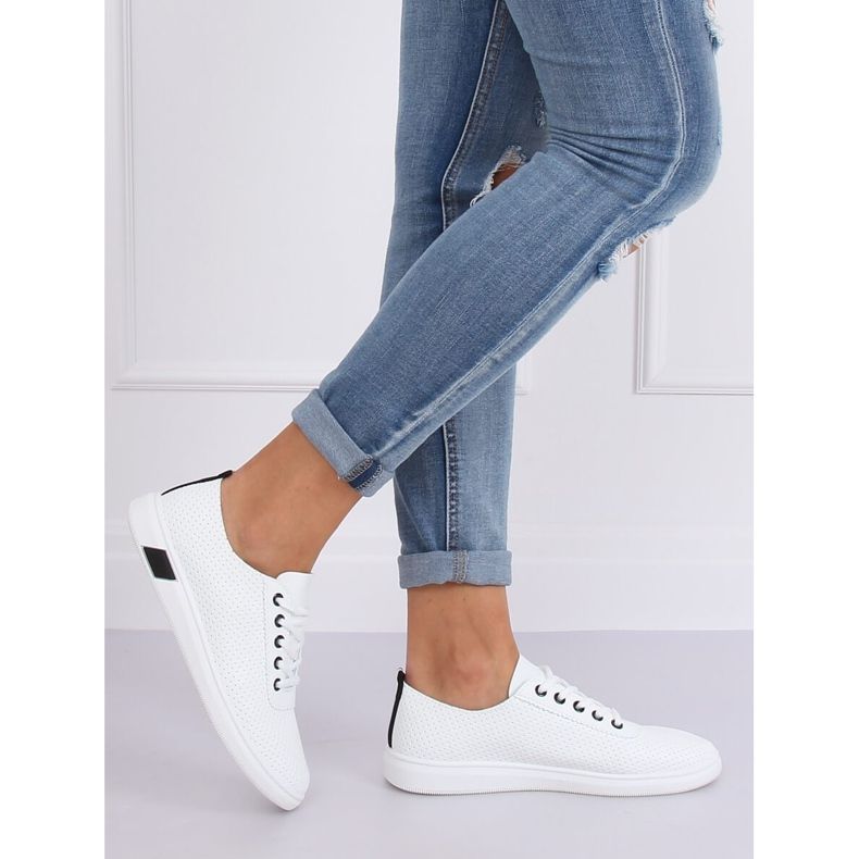 Sneakers stringate bianche e nere BB77 Black bianco nero 2