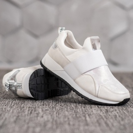 SHELOVET Scarpe slip-on sulla piattaforma bianca 2