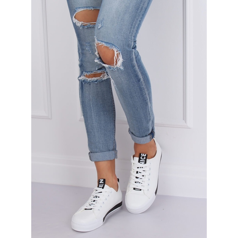 Sneakers donna bianche e nere A88-23 W-BL bianco nero 1