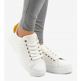 Classiche sneakers bianche sulla piattaforma BK-52 bianco 2