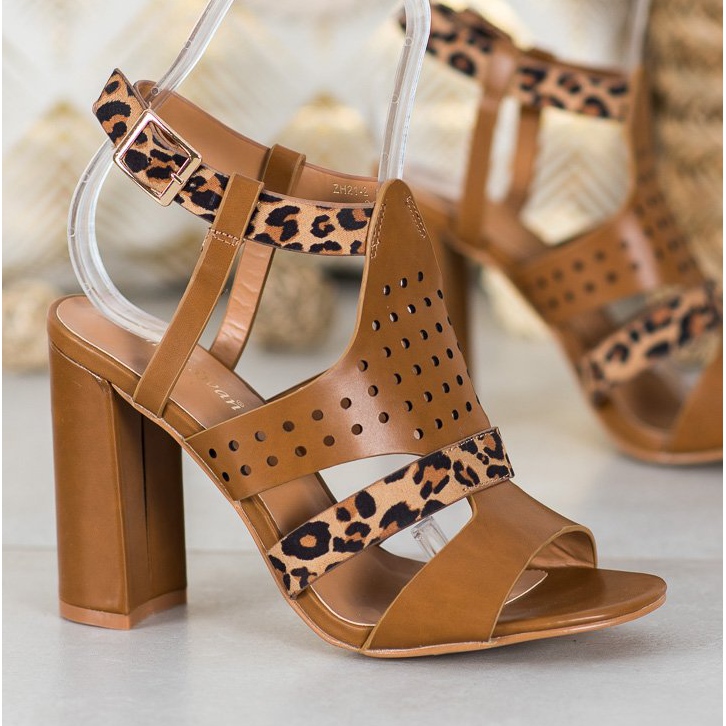 Small Swan Sandali traforati con stampa leopardata marrone 1