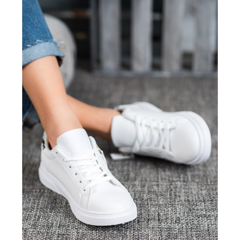 SHELOVET Scarpe sportive con cerniera decorativa bianca 2