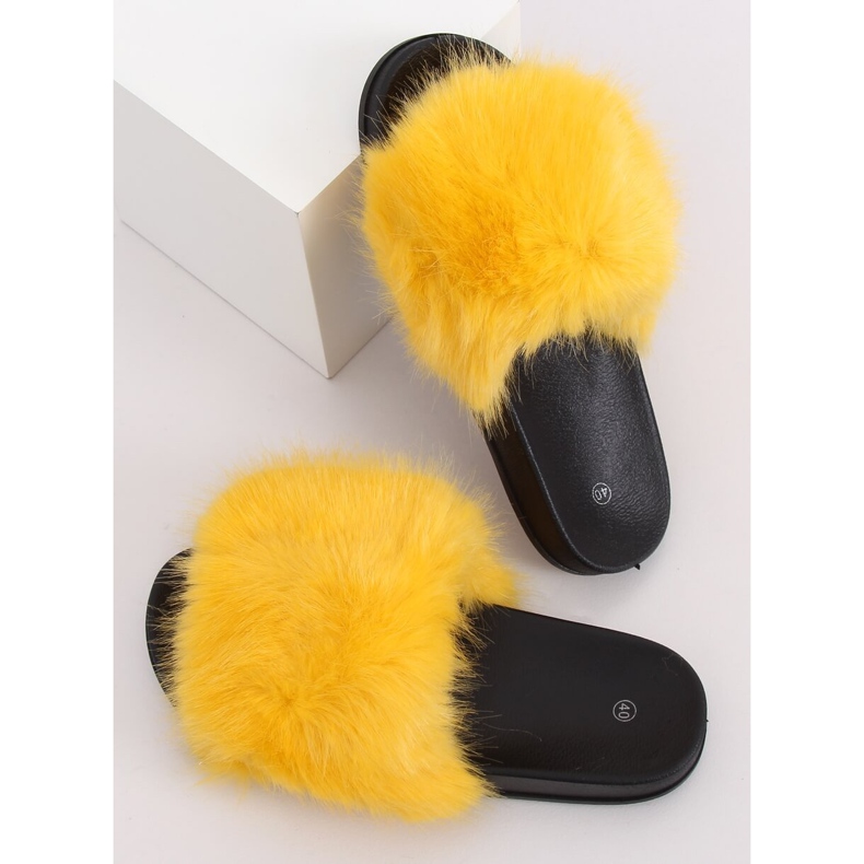 Giallo CK107P Pantofole in pelliccia gialla 1