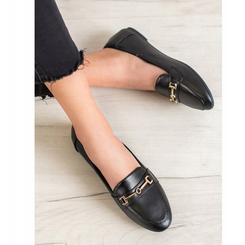 Clowse Calzature in ecopelle alla moda nero 2