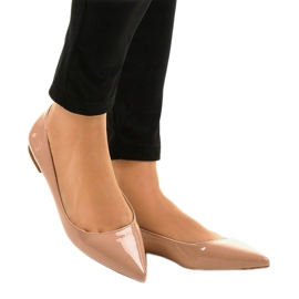 Ballerine beige verniciate nella punta MM5018 1