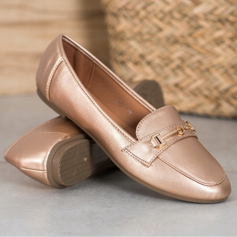 Clowse Calzature in ecopelle alla moda d'oro 1