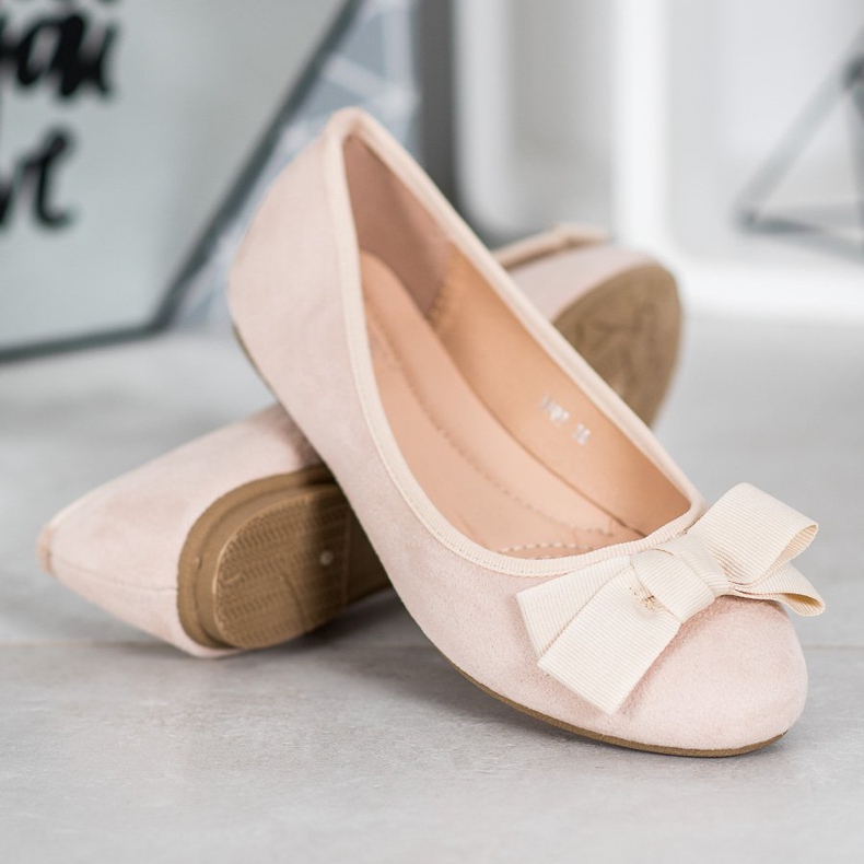 Clowse Ballerine alla moda con un fiocco marrone 1