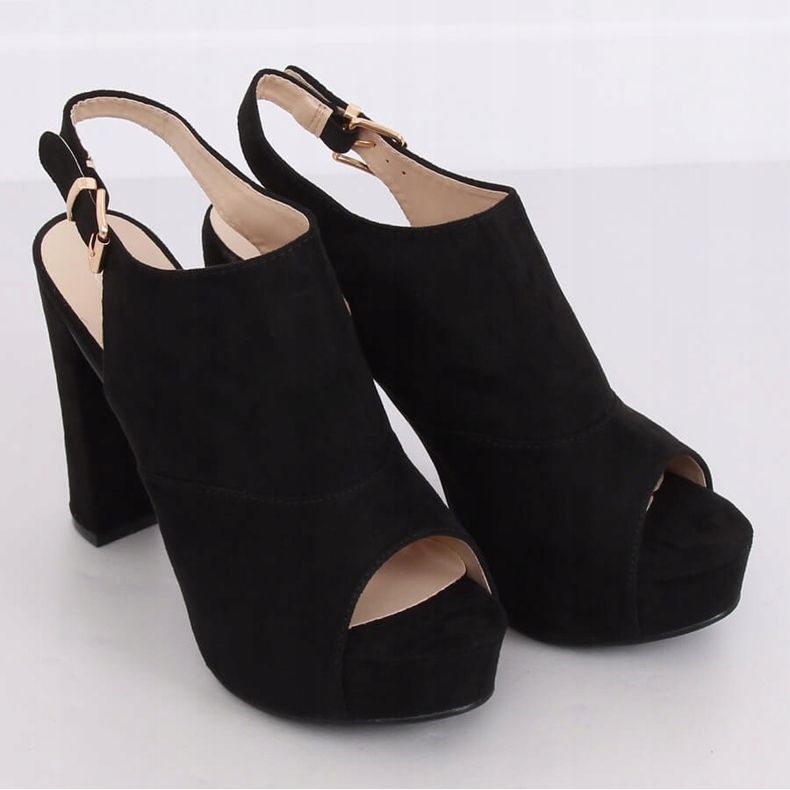 Nero YL-0100 Sandali neri con plateau 1